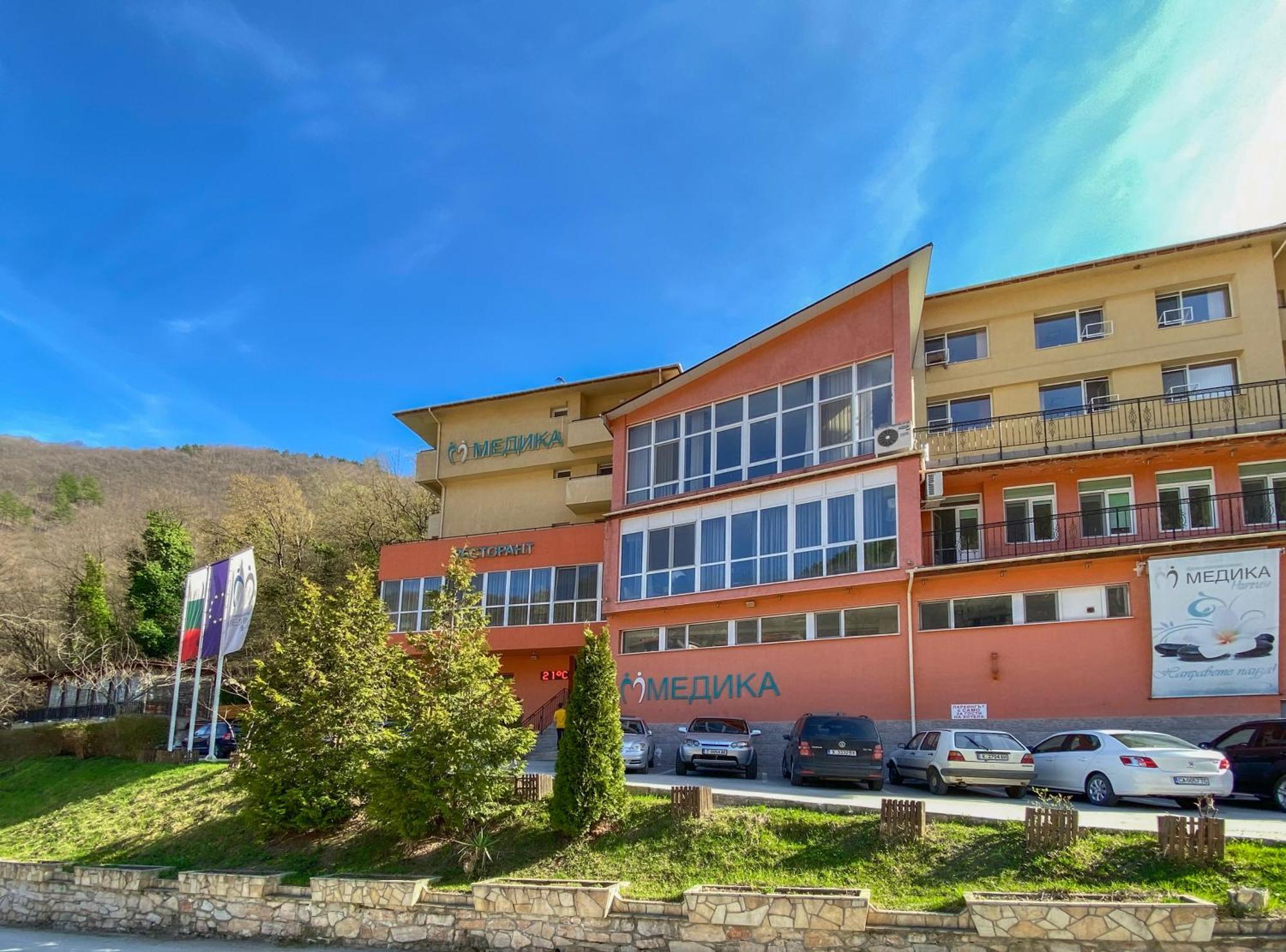 Balneo Comlex Medica Narechen Hotel Narechenski Bani Exterior photo